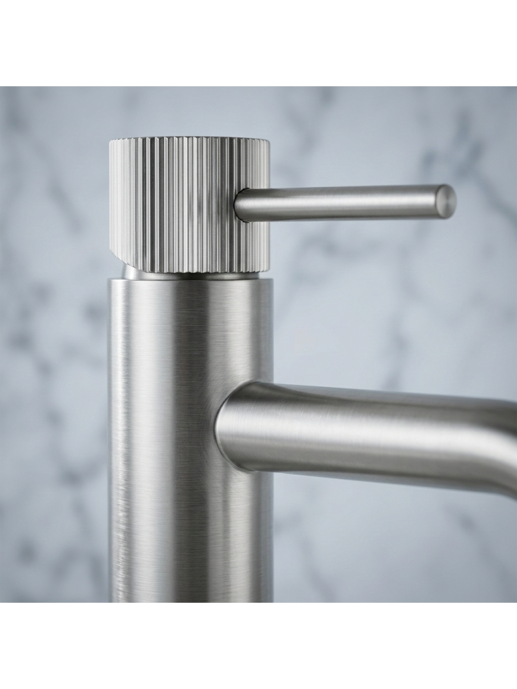 Baterie lavoar inalta Rea Lungo Stripe crom periat [2]