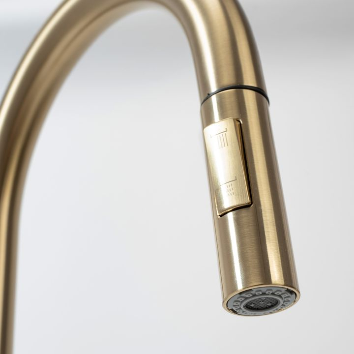 Cap cu aerator pentru baterie de bucătărie REA Fresh auriu periat [3]