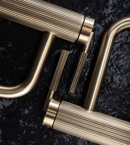 Baterie pentru baie Rea Argon auriu periat [6]