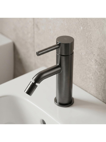Robinet pentru bideu Rea Lungo finisaj titan PVD 90mm montat pe blat [1]