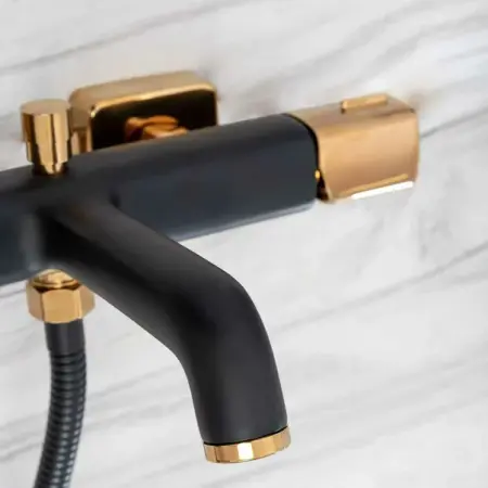 Baterie pentru cada cu set de dus Rea Salto negru - auriu [5]