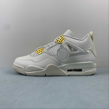 Nike JORDAN - Nike JORDAN 4 metalic gold