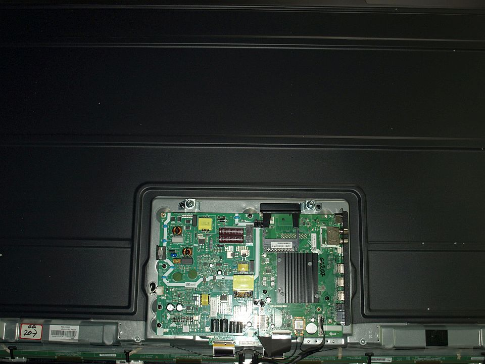 HV550QUB-F70 V2.0 N4TB550UHDF70-V3.0_K2.3-N - pozitia GG207 [3]