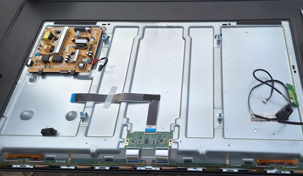 HV550QUBF70 47_6021332 HV650QUB_F70_V00 2019_06_21 - pozitia GG751 [3]