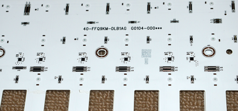 L1 = 40-FFQ9KL-DLB1AG + M1 = 40-FFQ9KM-DLB1AG + R1 = 40-FFQ9KR-DLB1AG - pozitia GG136 [6]