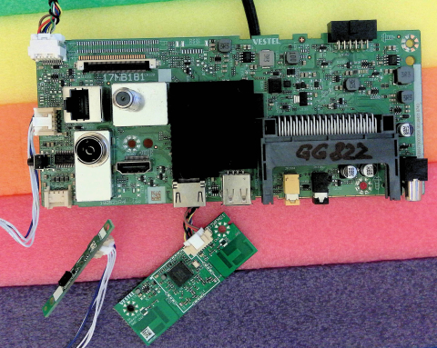 Placi de baza - 17MB181 Smart HD + 17WFM21 + IR - pozitia GG822