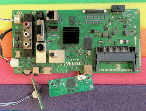 Placi de baza - 17MB211S Smart FHD + 17WFM07 - pozitia GG782