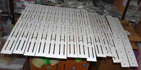 Seturi Benzi LED - 40-GFQ9KA-DLB1AG + 40-GFQ9KB-DLB1AG G0104-000XX - pozitia GG522