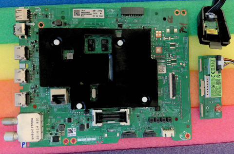 Placi de baza - BN9665008E SU2E_JDM REV 1.3 + BN59-01333A BN59-01314A WCP730M - pozitia GG751