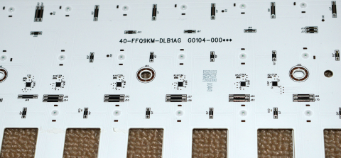 L1 = 40-FFQ9KL-DLB1AG + M1 = 40-FFQ9KM-DLB1AG + R1 = 40-FFQ9KR-DLB1AG - pozitia GG136 [5]