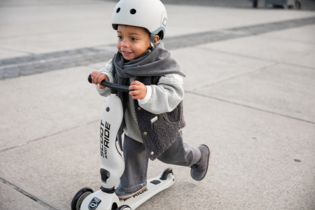 Trotinetă copii 2in1 premium Scoot & Ride HighwayKick 1 Ash, cu șezut, sistem anti-răsturnare, reglabilă 1–5 ani (max. 50 kg) [18]