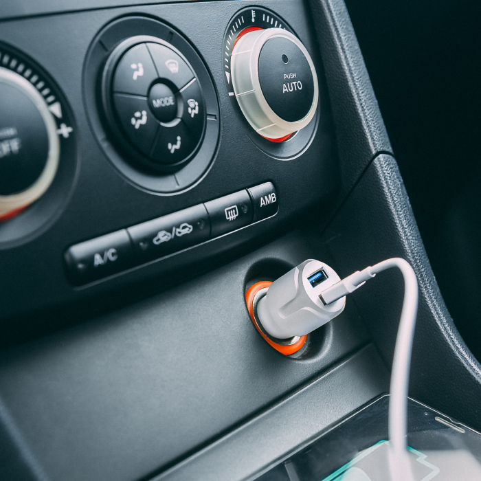 Adaptor bricheta 2 x USB – Alb [2]