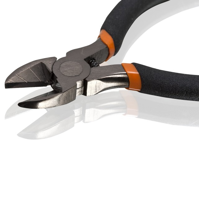 Cleste cu cioc oblic, maner cauciucat 115 mm [2]