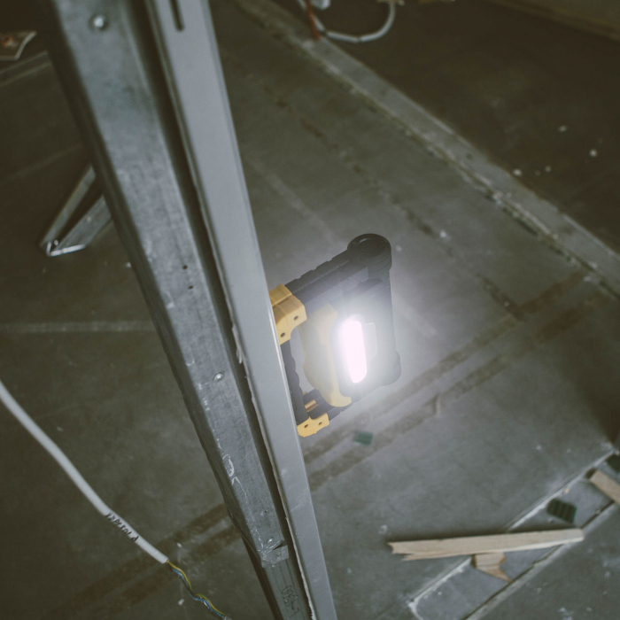 PHENOM - Reflector multifuncțional cu acumulator [2]