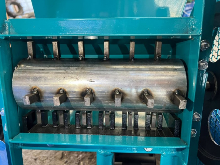 Zdrobitor de fructe si legume Broman motor 3KW productie 800 Kg/h . [3]