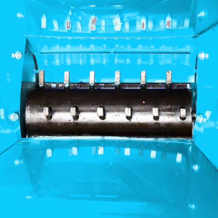 Zdrobitor de fructe si legume Broman motor 3KW productie 800 Kg/h . [2]