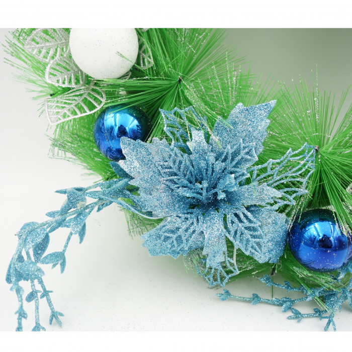 Coronita decorativa cu craciunite albastru si globuri, 30 cm [3]