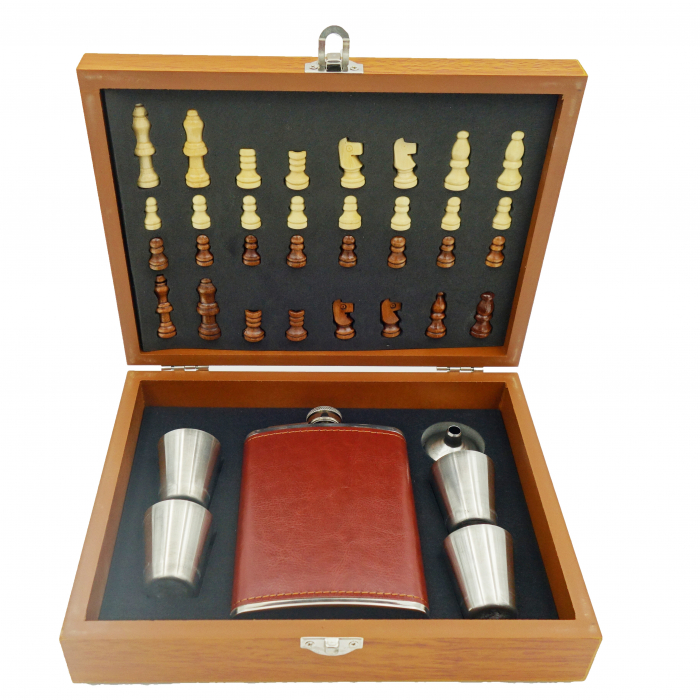 Set cutie cadou cu tabla de sah, accesorii, plosca, 4 pahare si palnie, 24 cm [4]