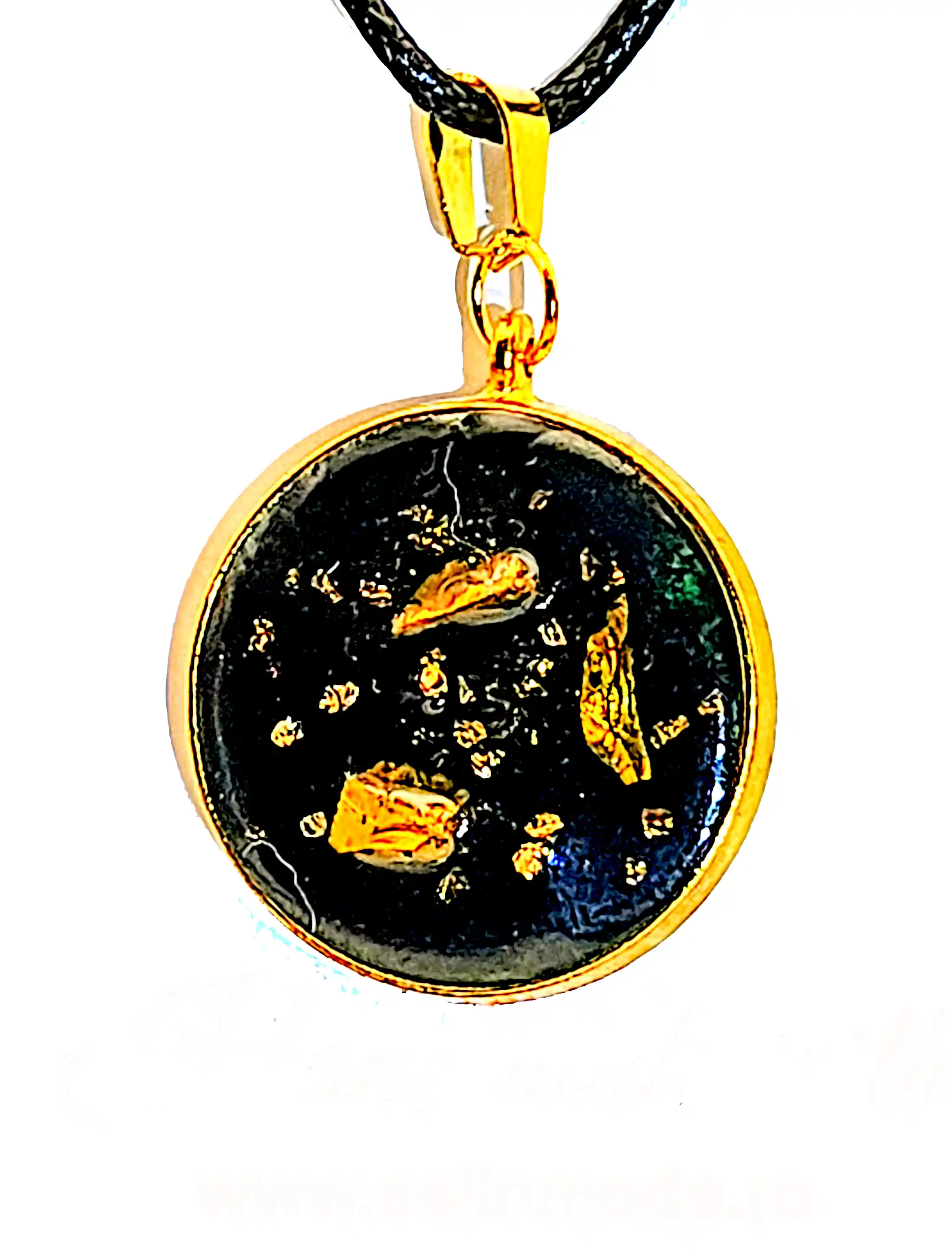 Pandantiv handmade din rășină epoxidică neagră cu inserții aurii | SM 184 [1]
