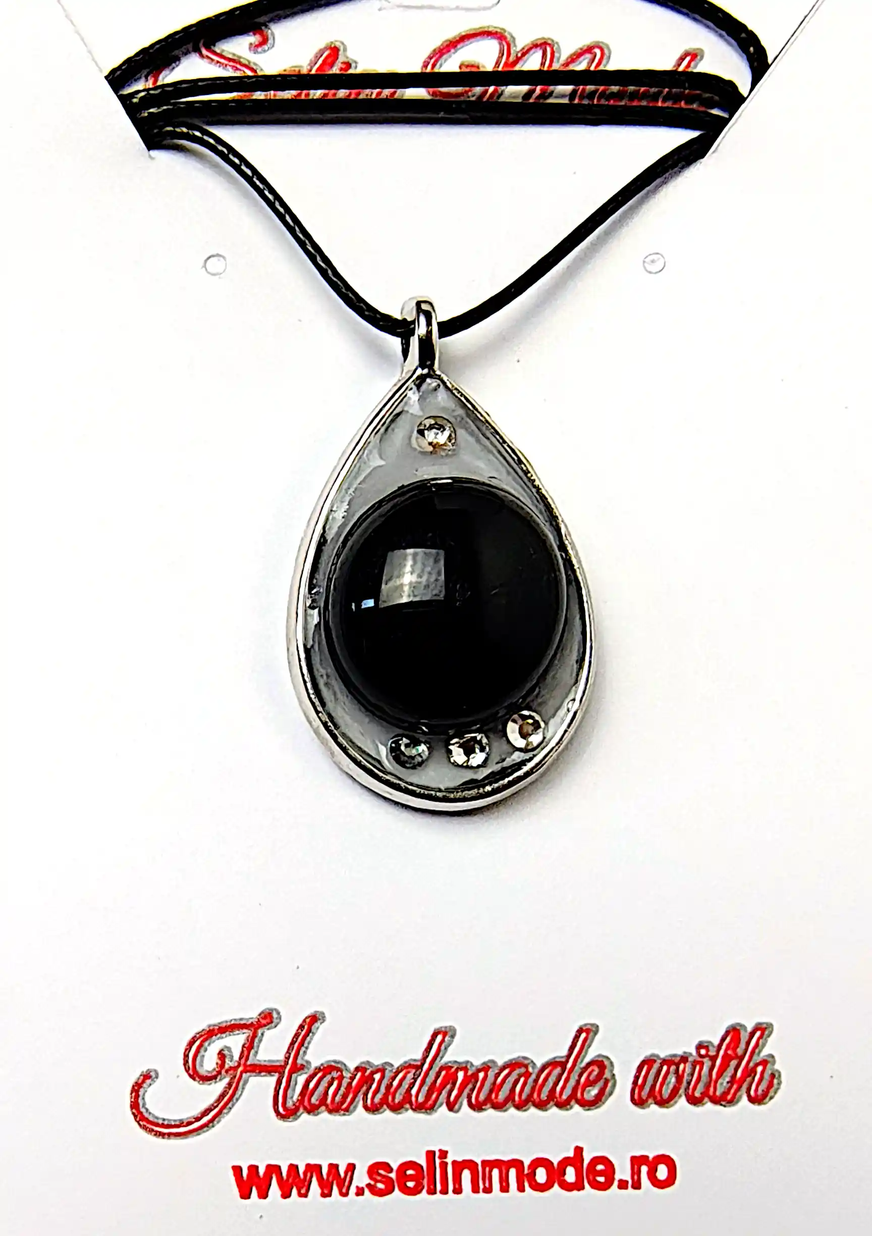 Pandantiv cu Rășină Transparentă și Accente Cristaline – SM 151 | Bijuterie Handmade Selin Mode [1]