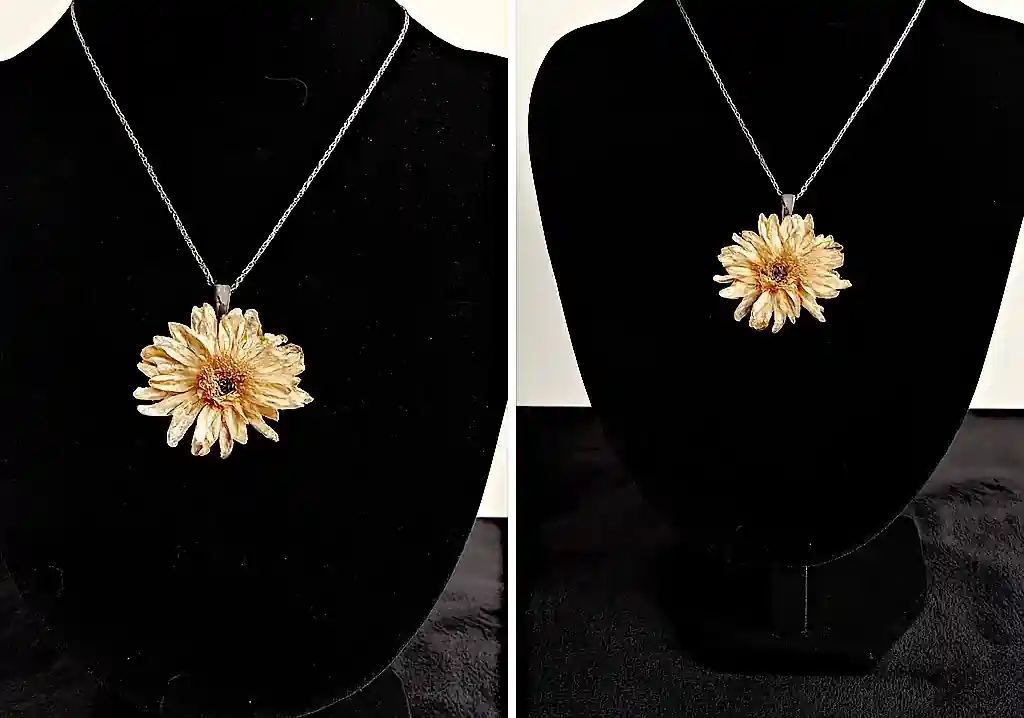 Pandantiv handmade din floare naturală CRIZANTEMĂ – SM 87 [1]