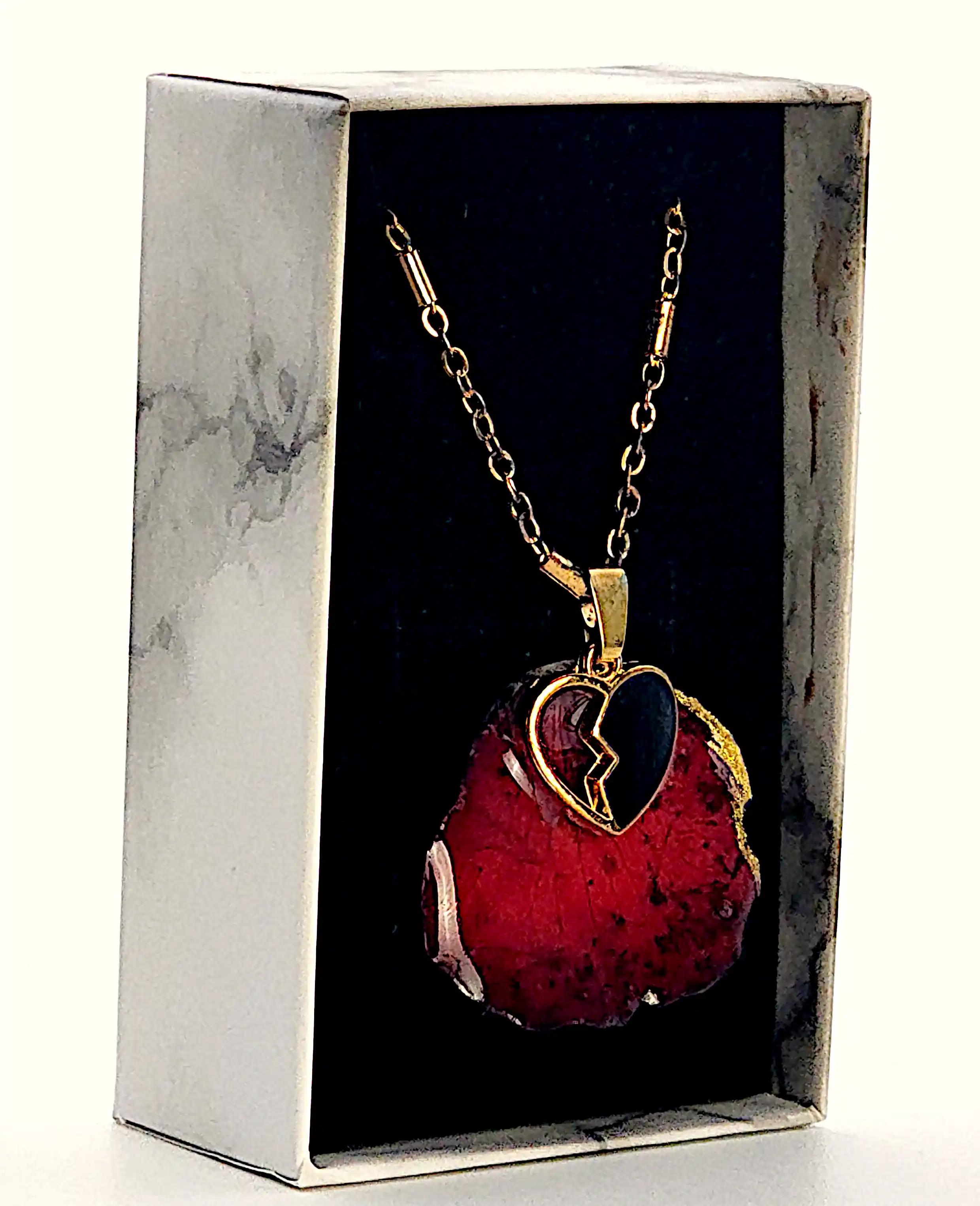 Pandantiv handmade din petală naturală de trandafir cu element decorativ inimă – SM 83 [2]