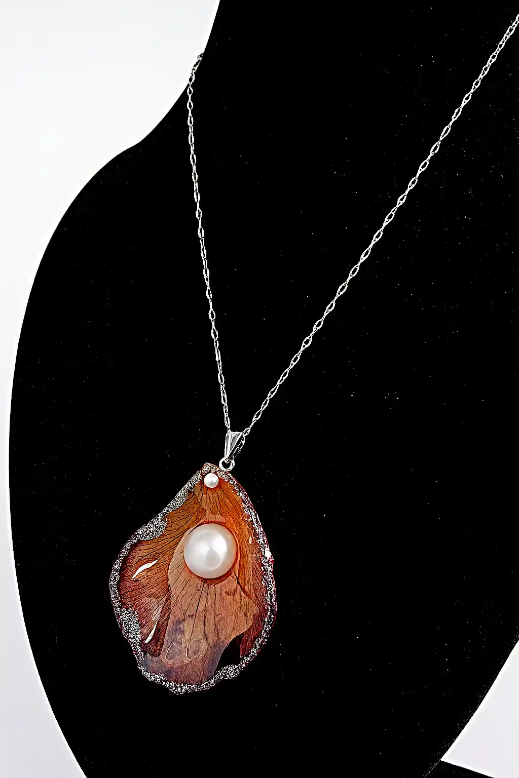 Pandantiv Handmade din Petale Naturale de Trandafir cu Perlă Decorativă – SM 23 [2]