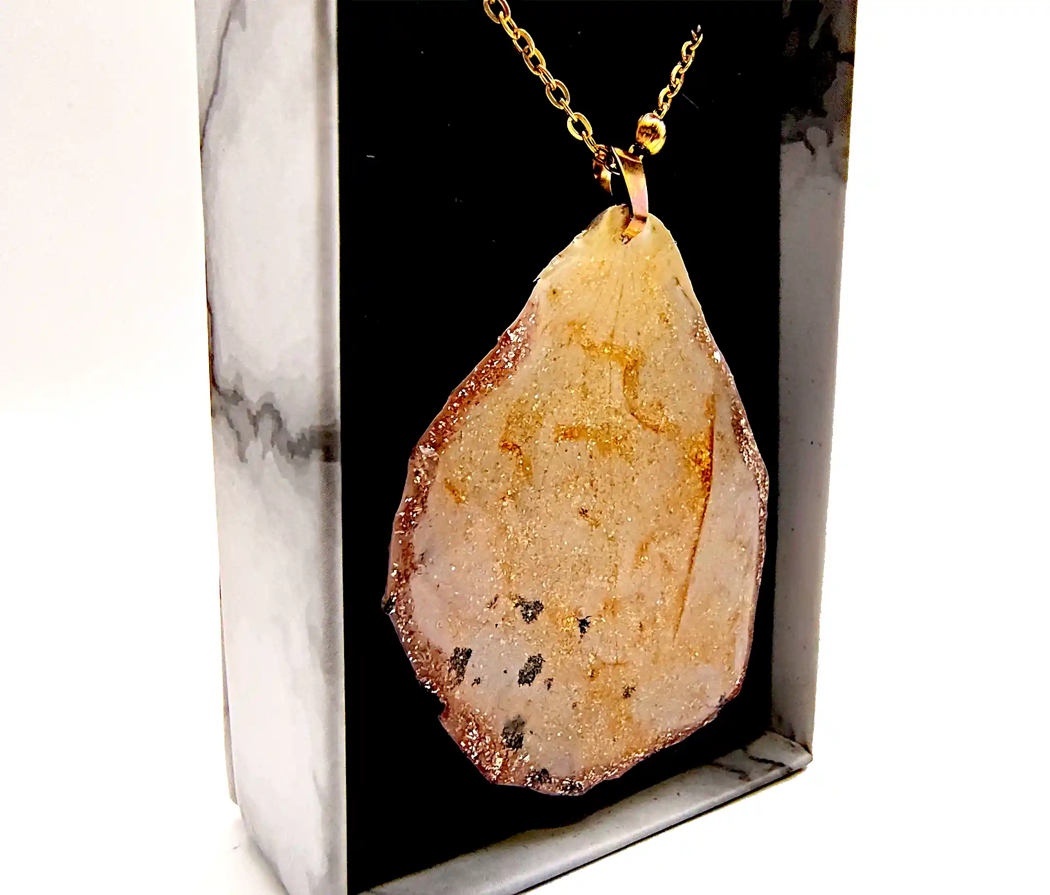 Pandantiv SM 10 – Petală naturală de trandafir cu reflexe aurii [3]