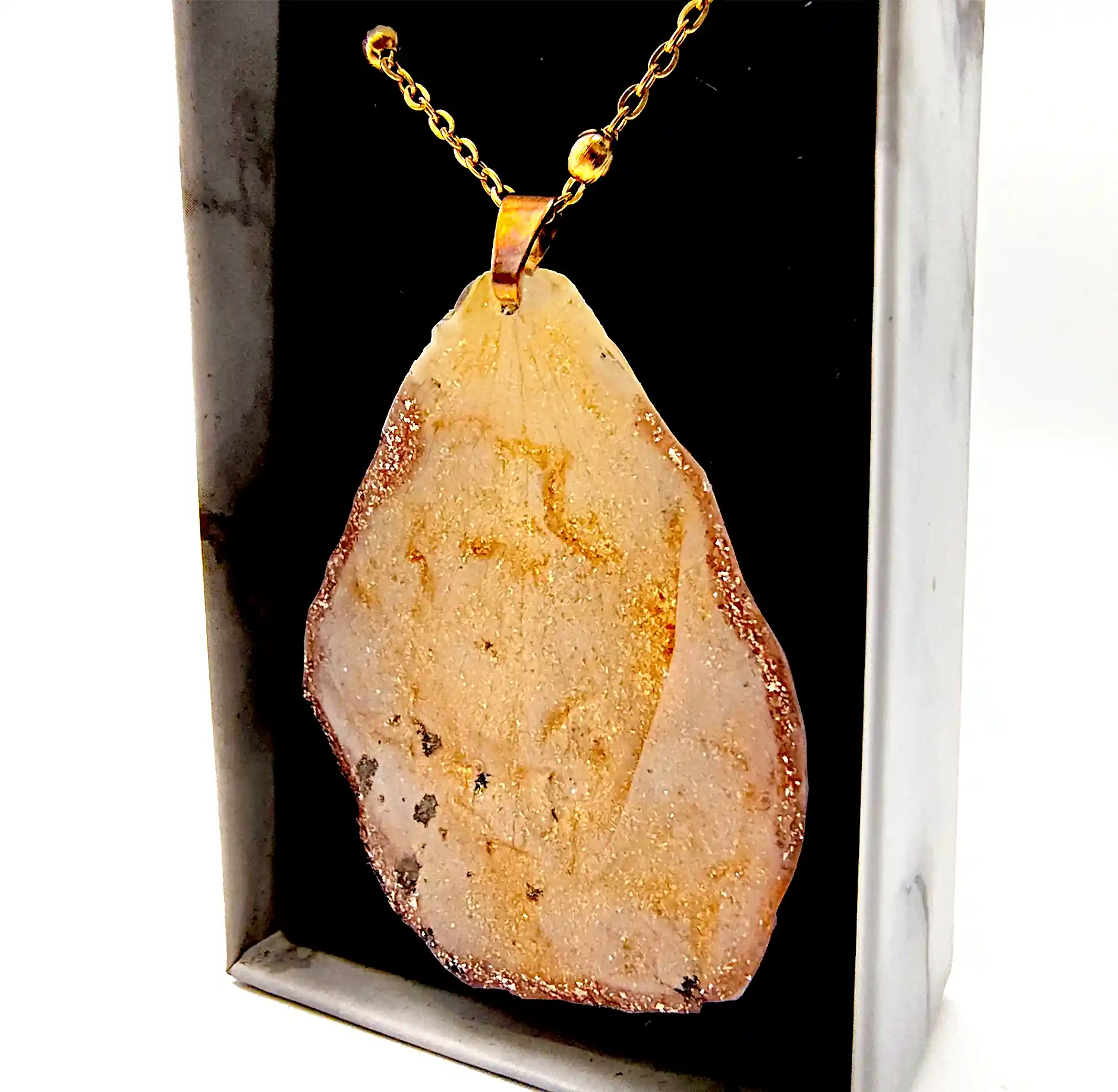 Pandantiv SM 10 – Petală naturală de trandafir cu reflexe aurii [2]