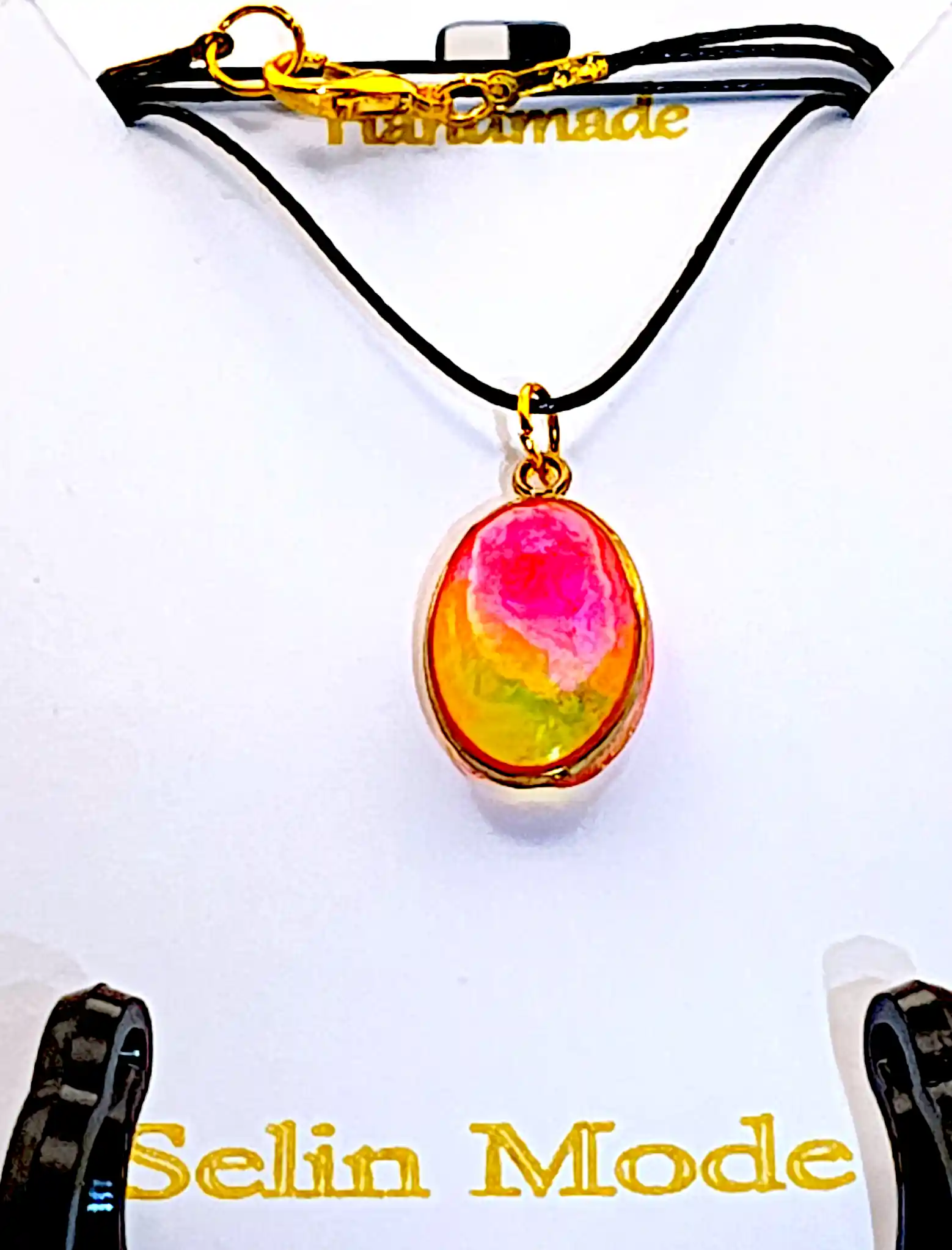 Pandantive din Rășină Epoxidică - Pandantiv handmade din rășină epoxidică multicolor – Roz, Galben, Verde | SM 185