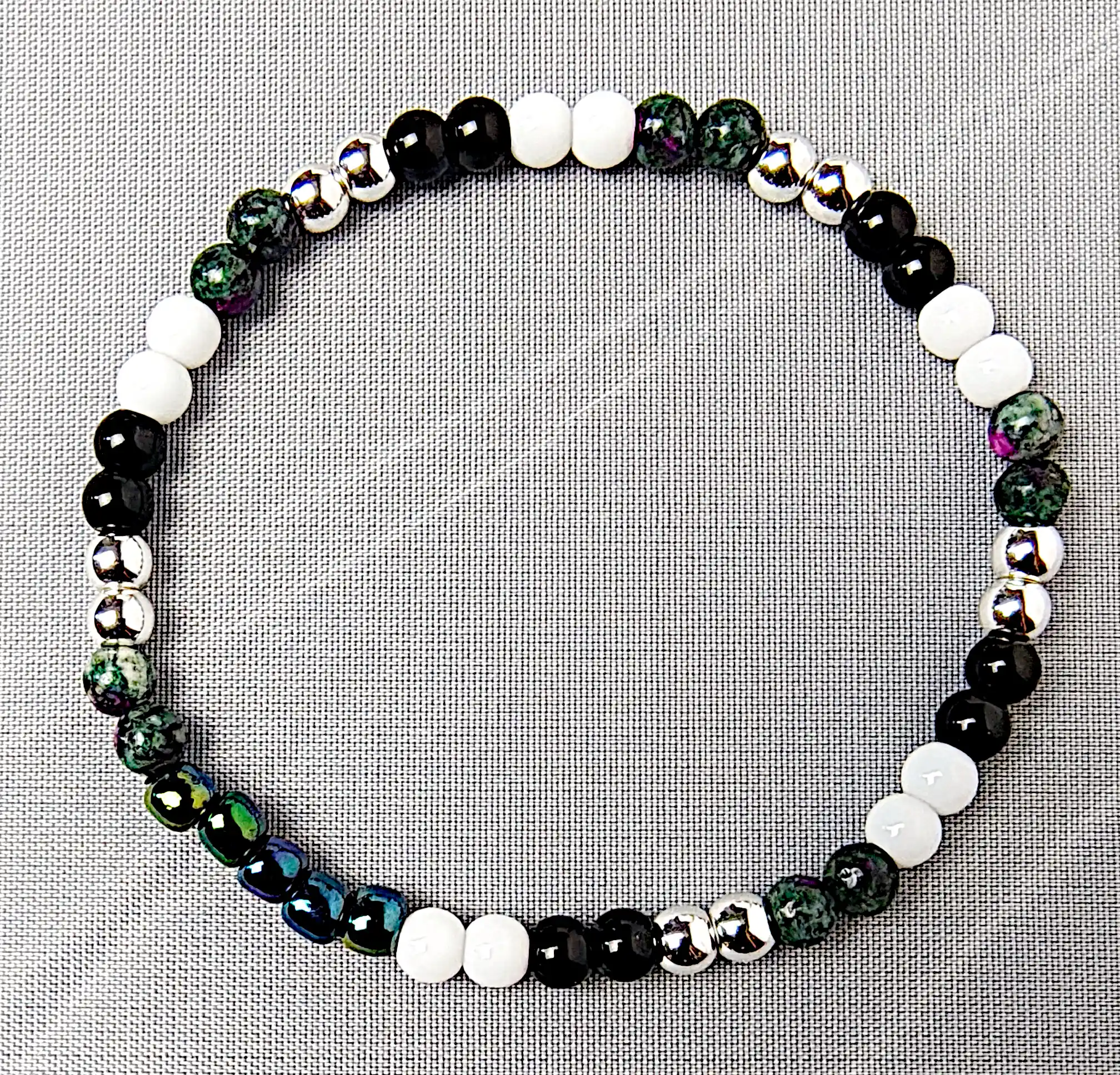 Bratari - Brățară din onix negru, hematit, agat alb și epidot, mărgele 4 mm, mărime 16,5 cm – SM 136