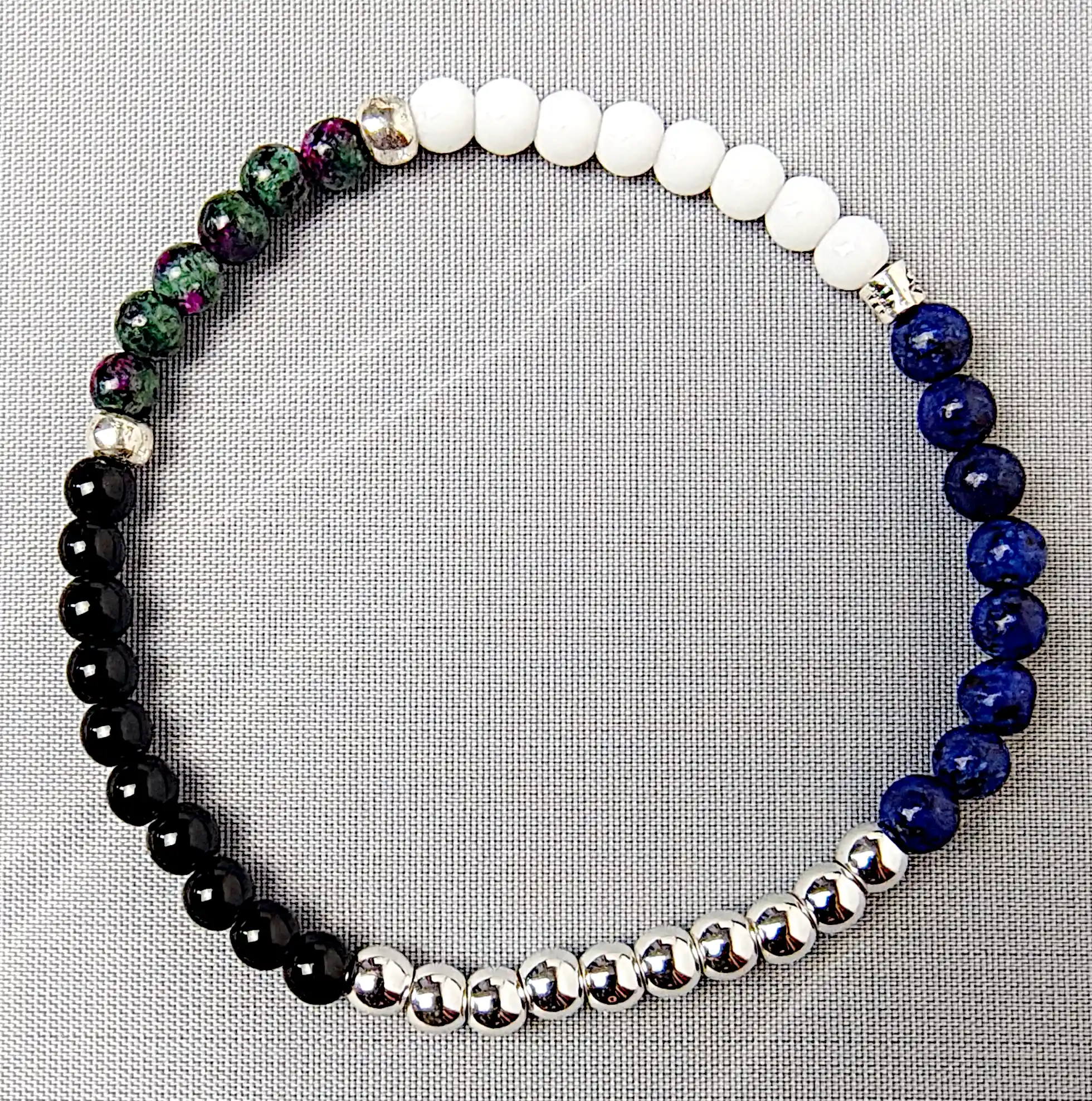 Bratari - Brățară din onix negru, lapis lazuli, agat alb și epidot, mărgele 4 mm, mărime 16 cm – SM 135