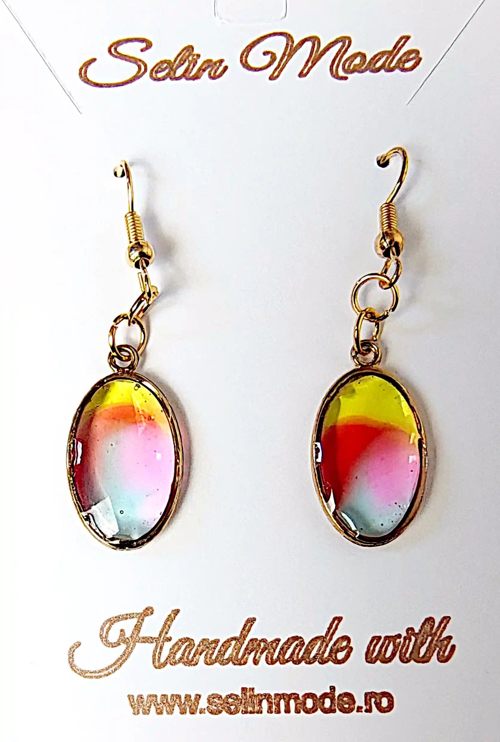 Cercei - Cercei din Rășină cu Gradient Multicolor în Suport Auriu – Handmade SM168