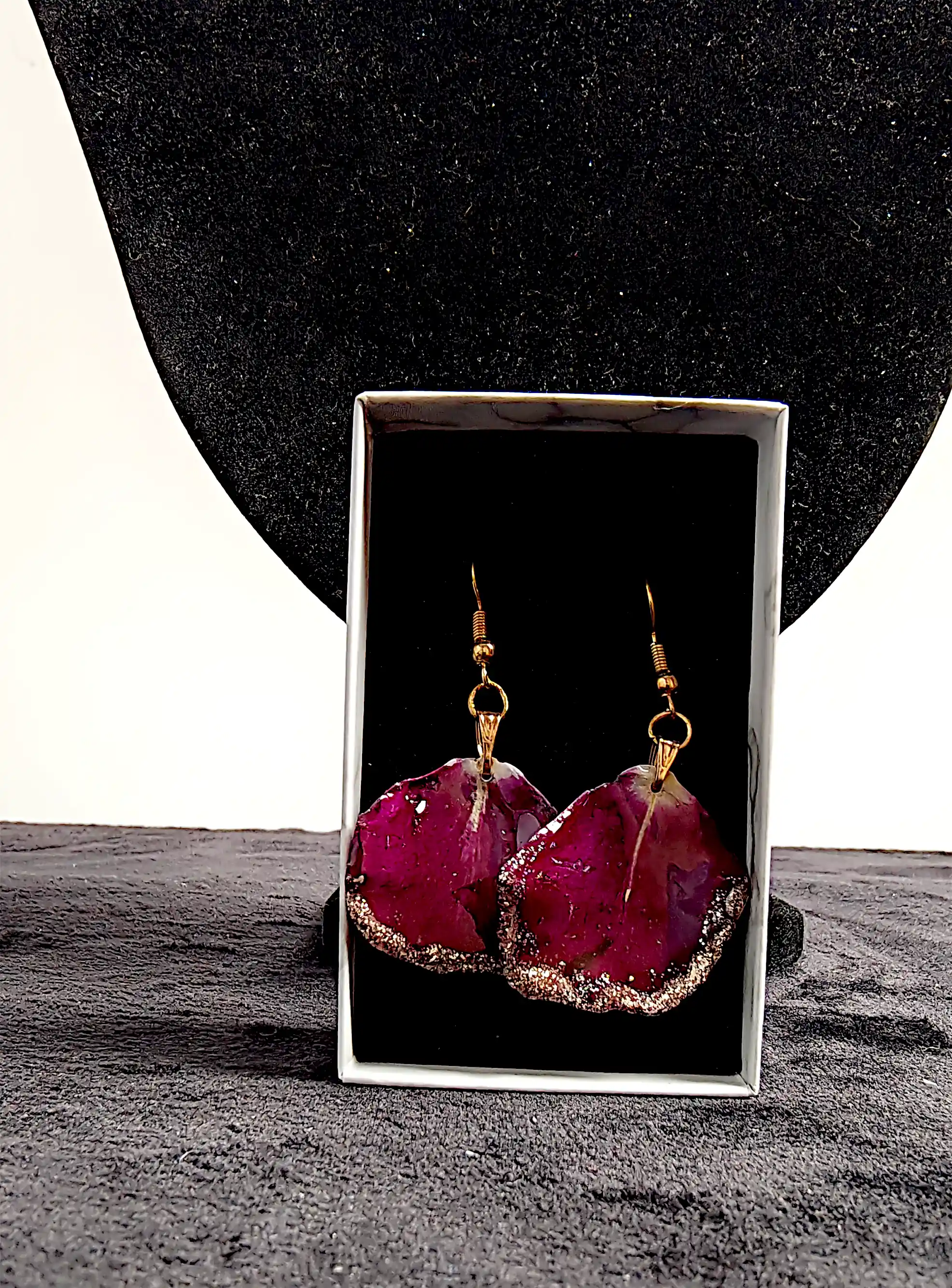 Bijuterii - Cercei SM 111 – Petale naturale de trandafir cu accente aurii