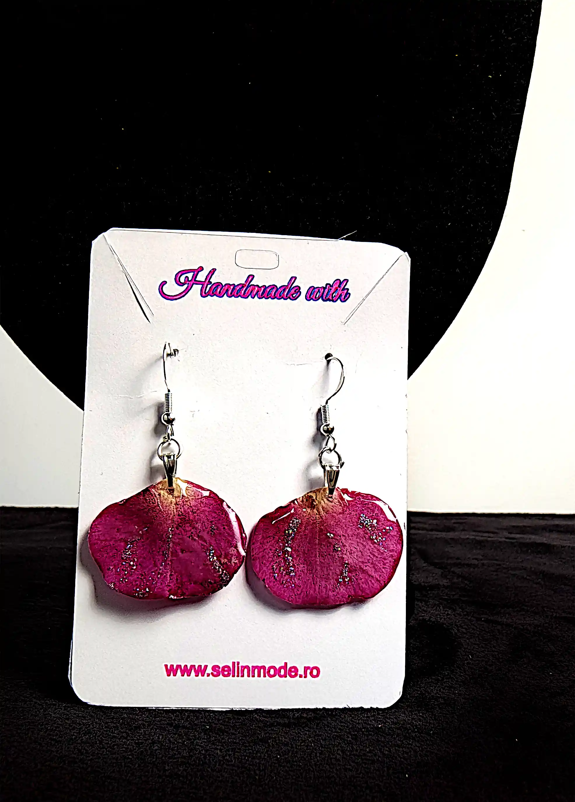 Flori Naturale - Cercei SM 116 – Petale naturale de trandafir cu accente delicate argintii