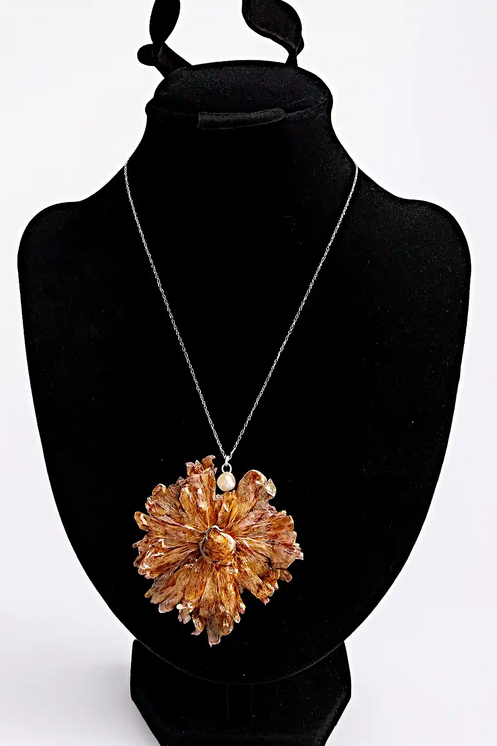 Bijuterii Dama - Pandantiv handmade cu floare naturală de crizantemă – SM 25