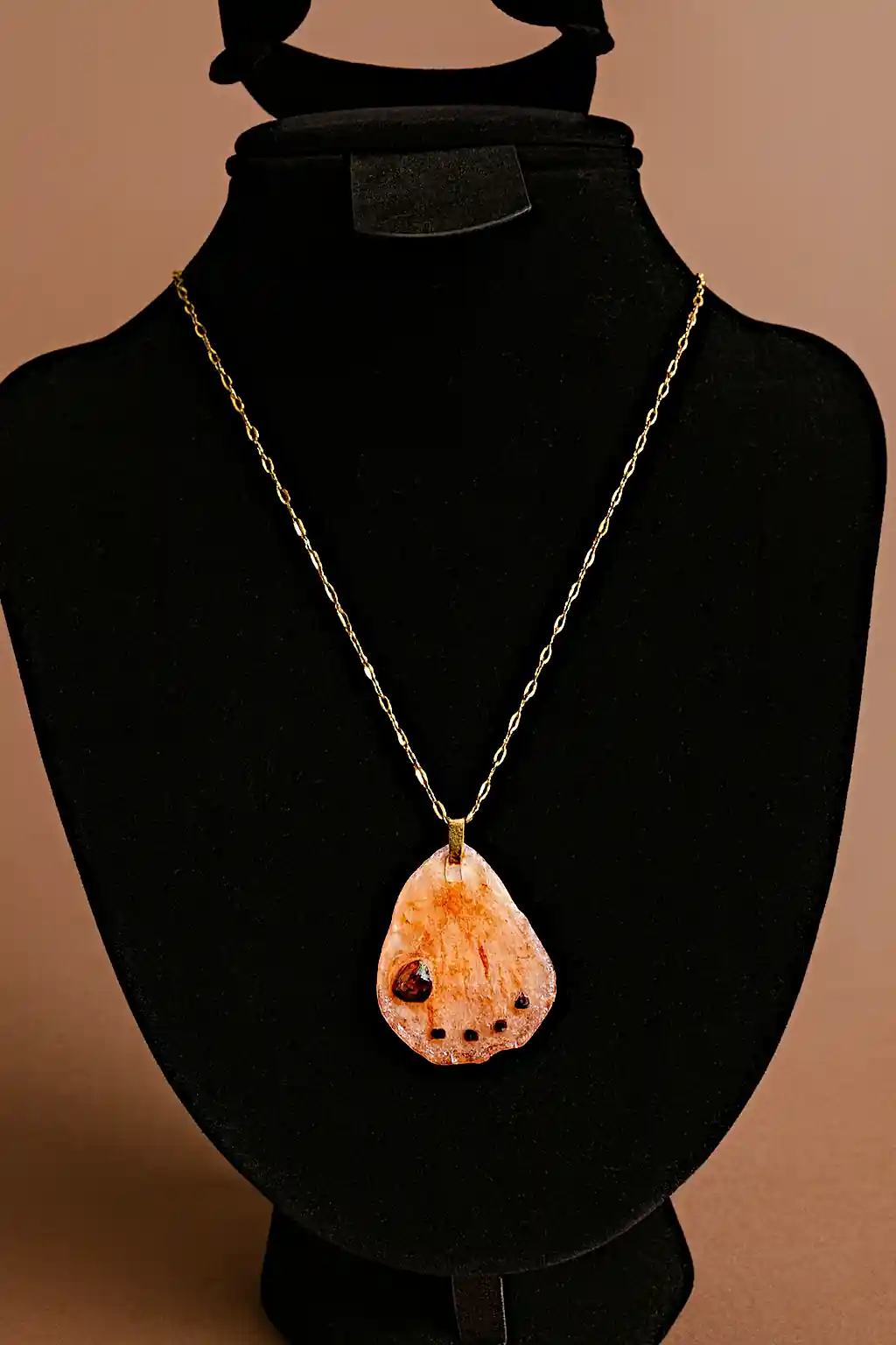 Pandantiv Handmade din Petală Naturală de Trandafir Presată în Rășină – SM 16 [1]