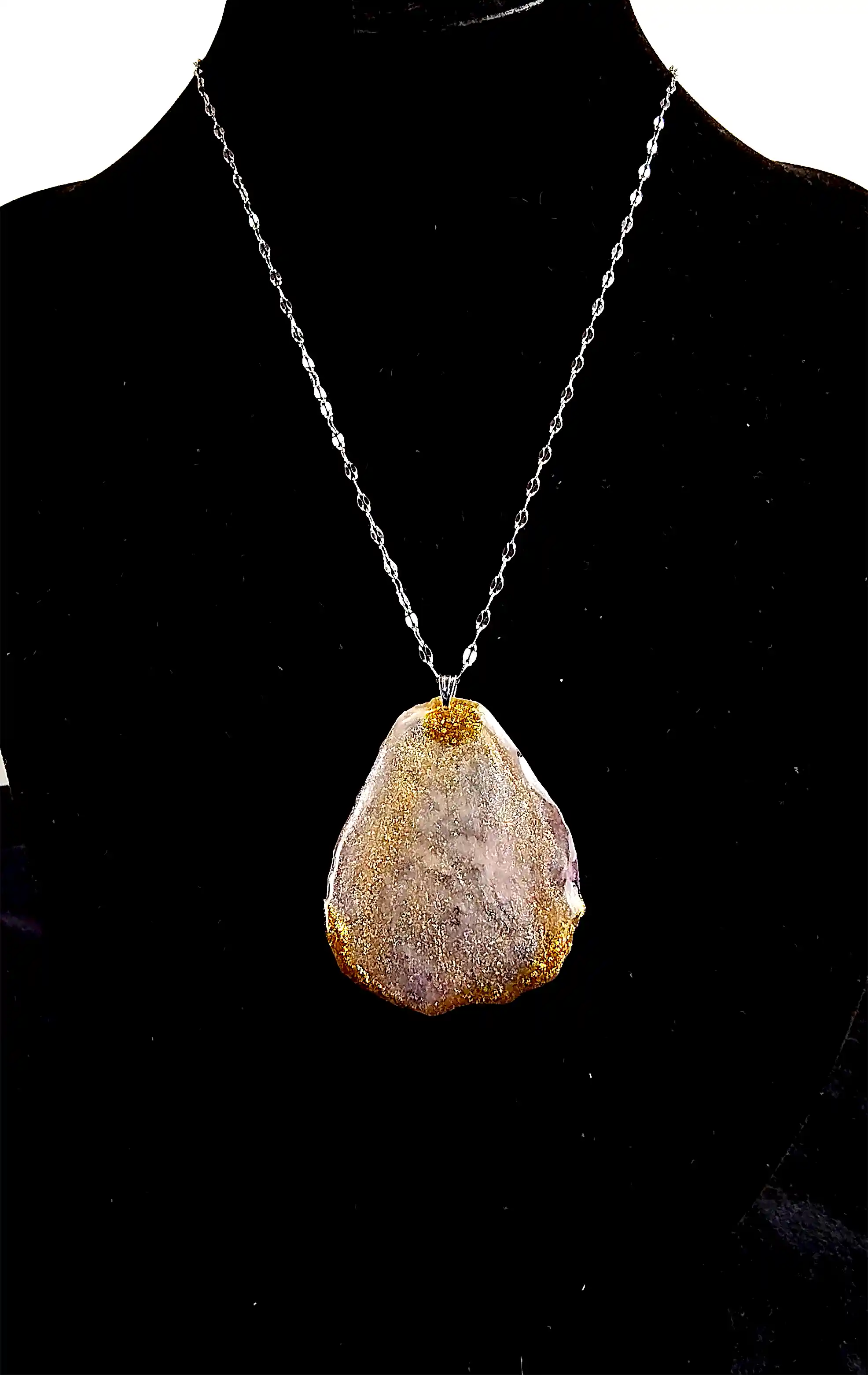 Flori Naturale - Pandantiv SM 01 – Petală naturală de trandafir în rășină transparentă