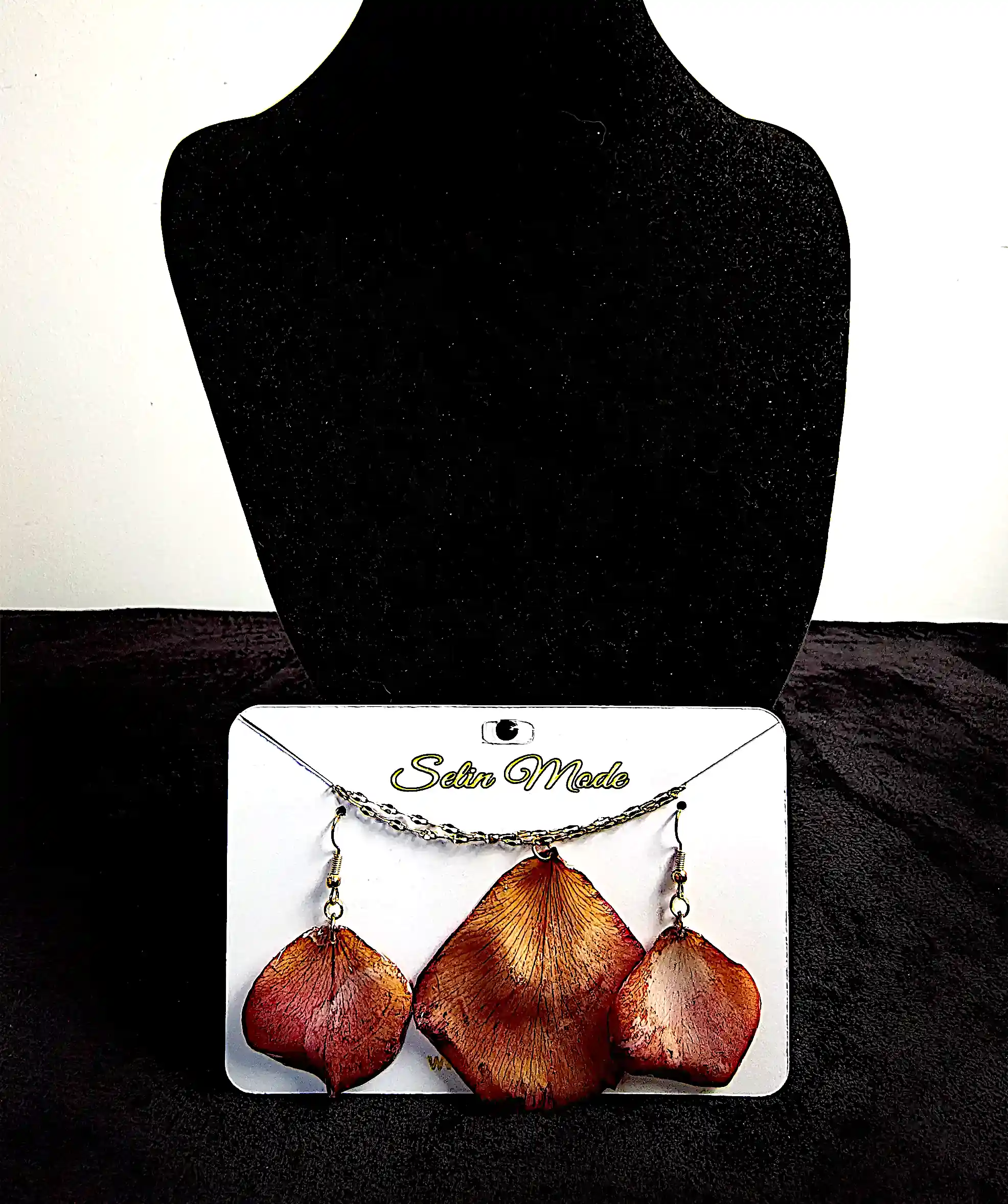 Flori Naturale - Set bijuterii SM 102 – Pandantiv și cercei din petale naturale de trandafir