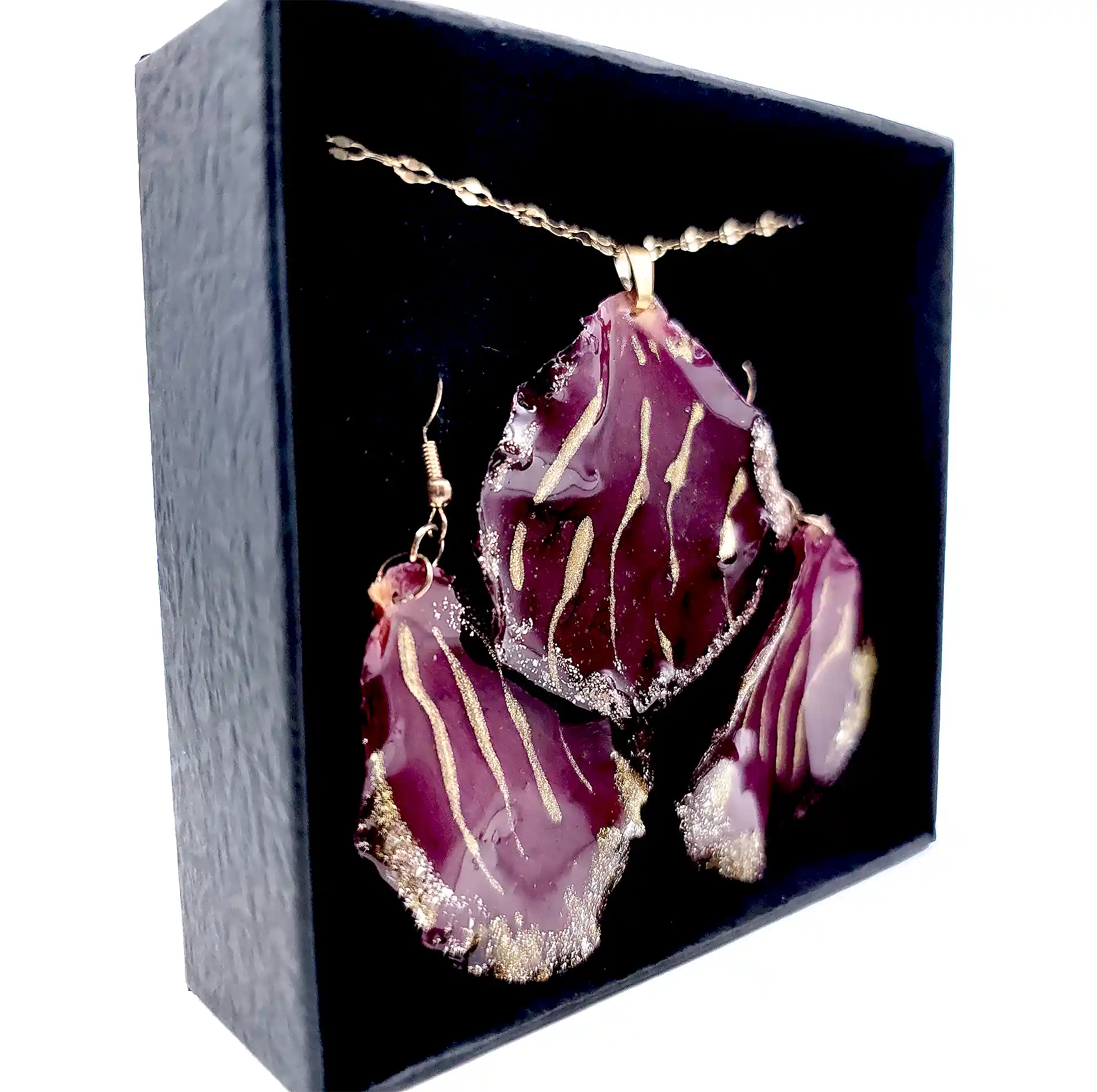 Set Handmade Cercei și Pandantiv din Petale Naturale de Trandafir Roșu cu Accente Aurii – SM 50 [3]