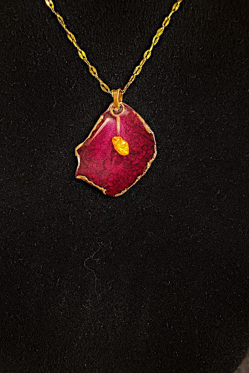 Set Pandantiv și Cercei din Petale Naturale de Trandafir Presate în Rășină – SM 18 [2]