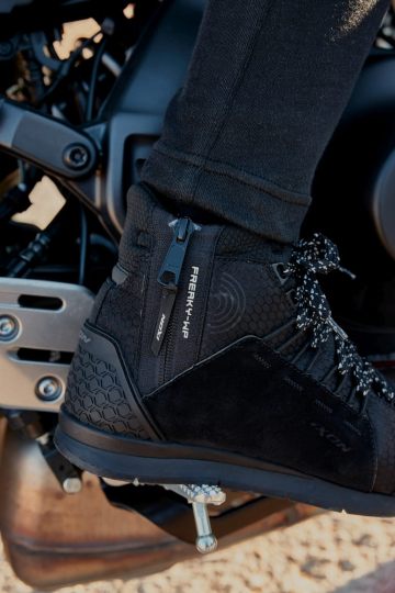 Ghete moto Urban barbati All Season Ixon model Freaky WP MS culoare: negru (100% waterproof) [3]