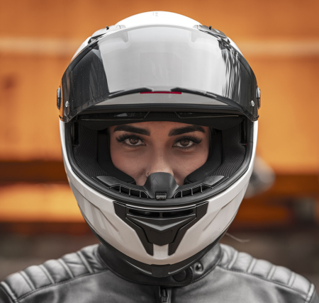 Casca integrala MT Braker SV A0 alb lucios (ochelari soare integrati) – tip viziera: MT-V-28B – DKS435 – punctaj maxim SHARP Test – 5 stele [13]