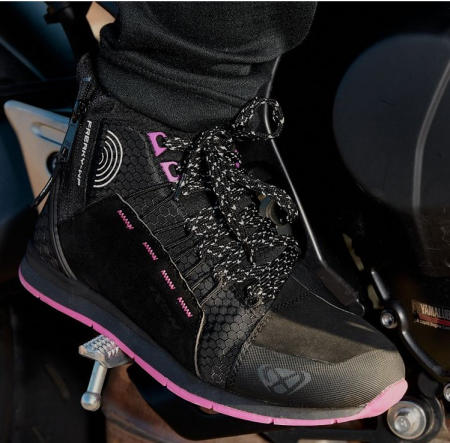 Ghete moto Urban femei All Season Ixon model Freaky WP LS culoare: negru/fuchsia (roz) (100% waterproof) [4]