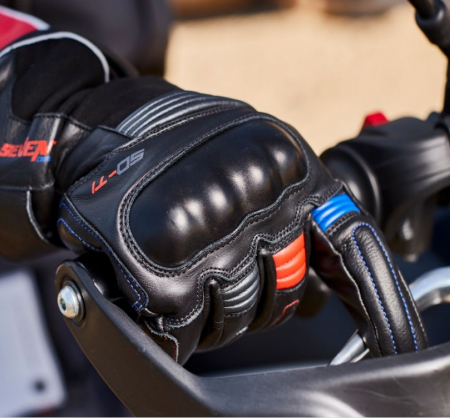 Manusi barbati Seventy - Manusi barbati Touring iarna Seventy SD-T1 negru/albastru/rosu – WinterTex – degete tactile