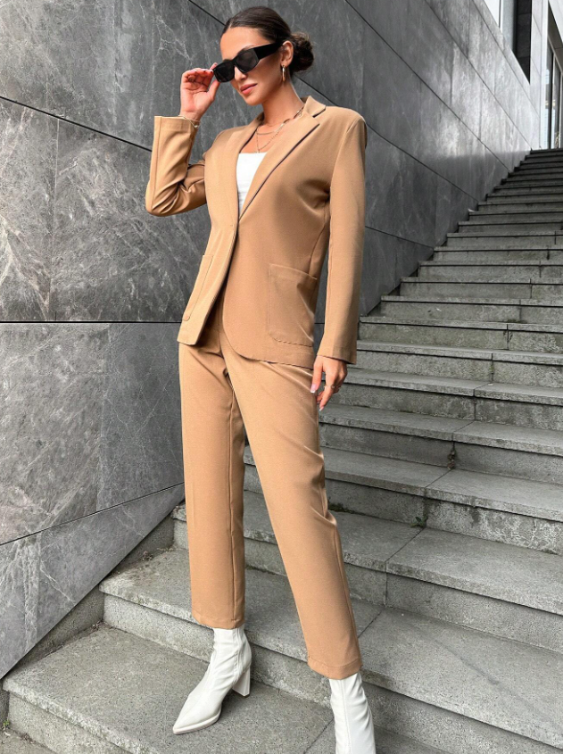 compleu dama elegant