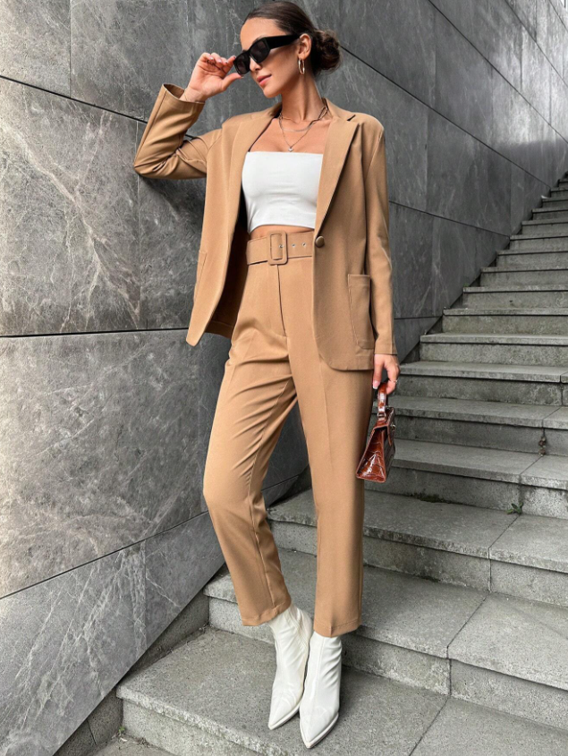 compleuri dama elegante