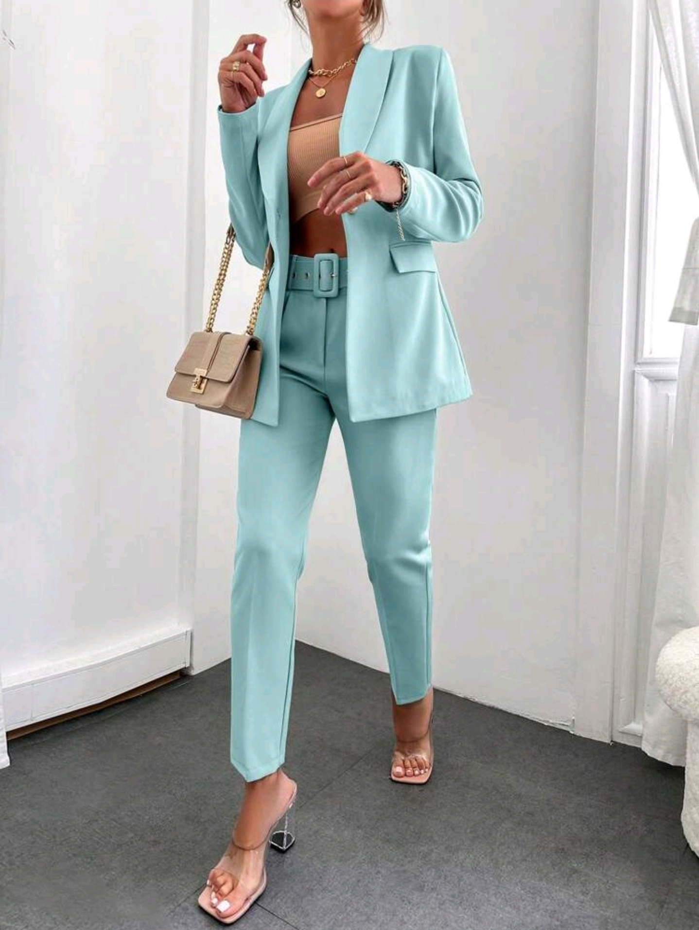 costum dama
