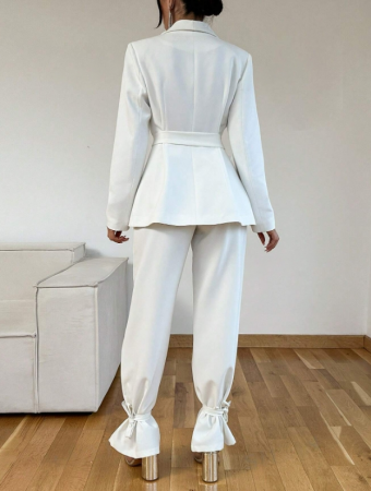 costum alb dama [1]