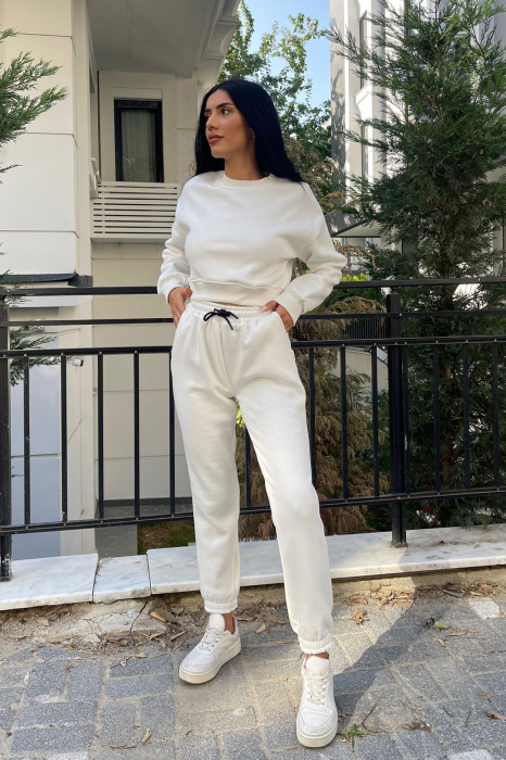 Trening cu decolteu la baza gatului [3]